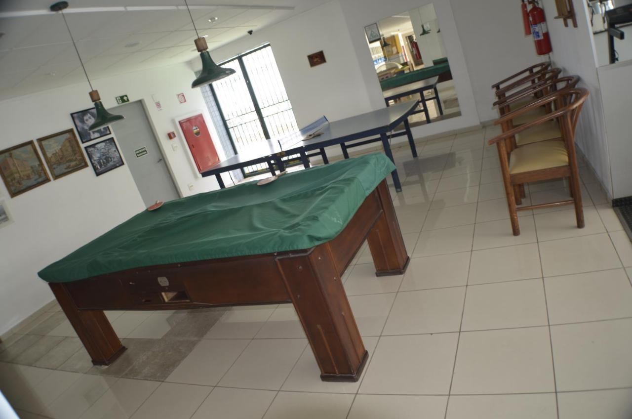 Constantino Hotel e Eventos Juiz de Fora Exterior foto A pool table at the station