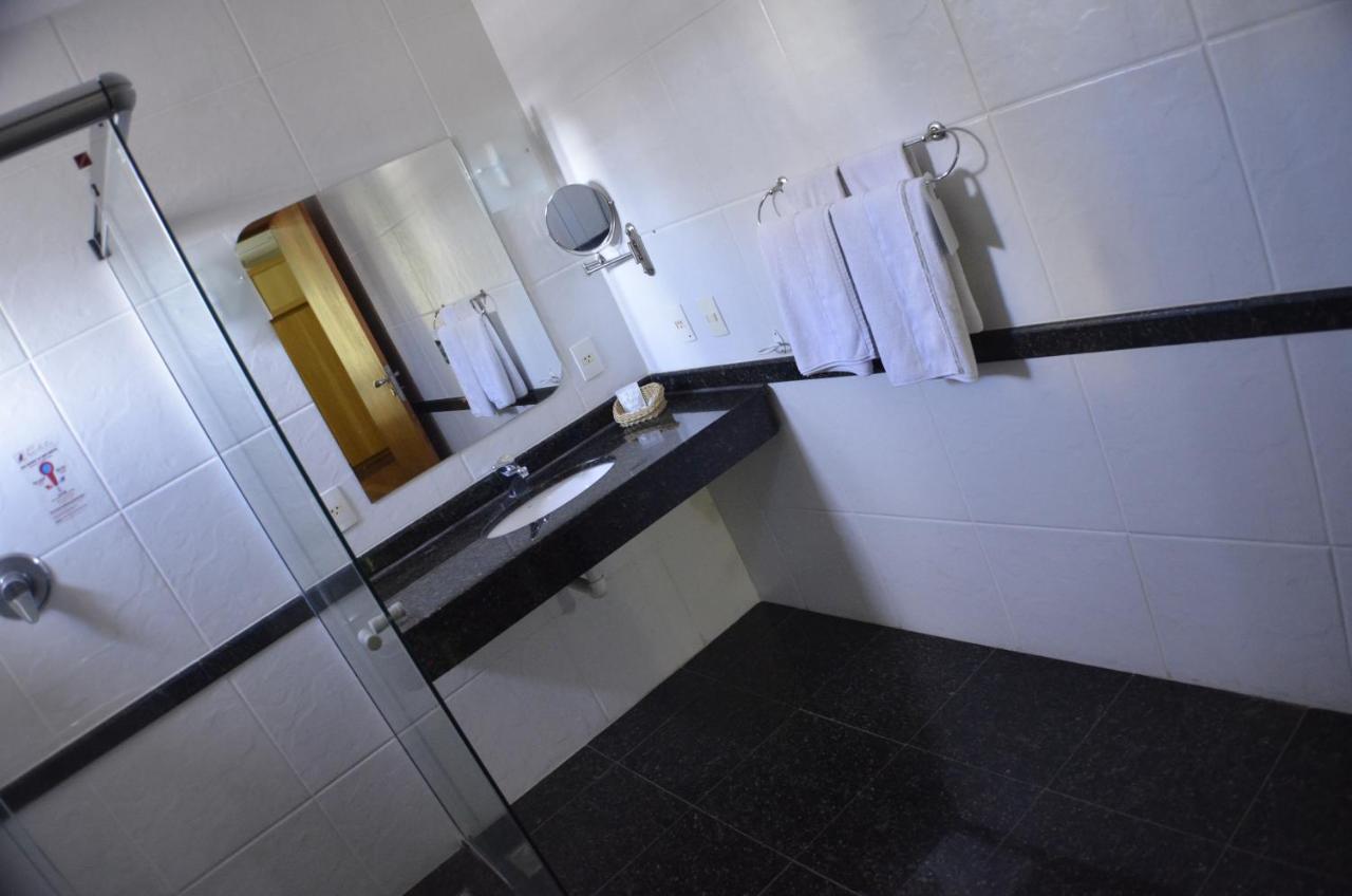 Constantino Hotel e Eventos Juiz de Fora Exterior foto Bathroom